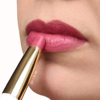 Brillanter Lippenstift - an meiner Seite